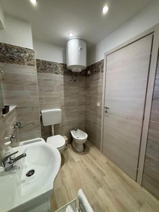 Le Rose Di Lu' Apartment Catania Exterior photo